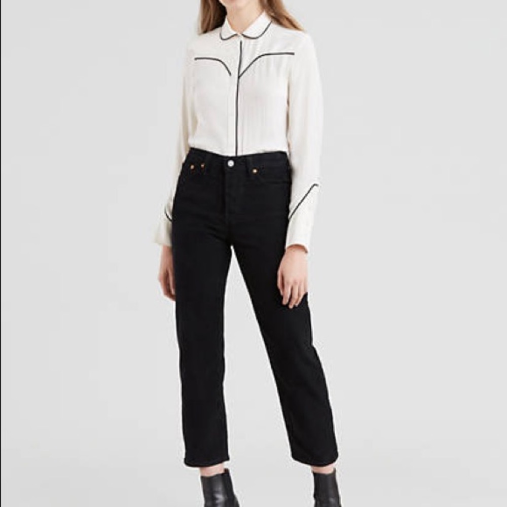 NWT black corduroy Levi’s wedgie straight jeans